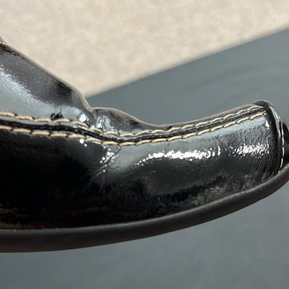 Un Tour en Ville Black Patent Leather Slip-On Flats - Picture 10 of 10